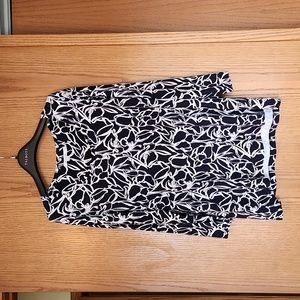 Chico's 3/4 sleeve tee floral pattern navy size 3